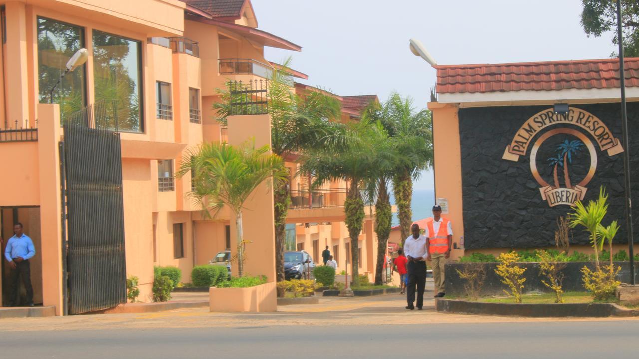 Palm Spring Resort Monrovia Buitenkant foto