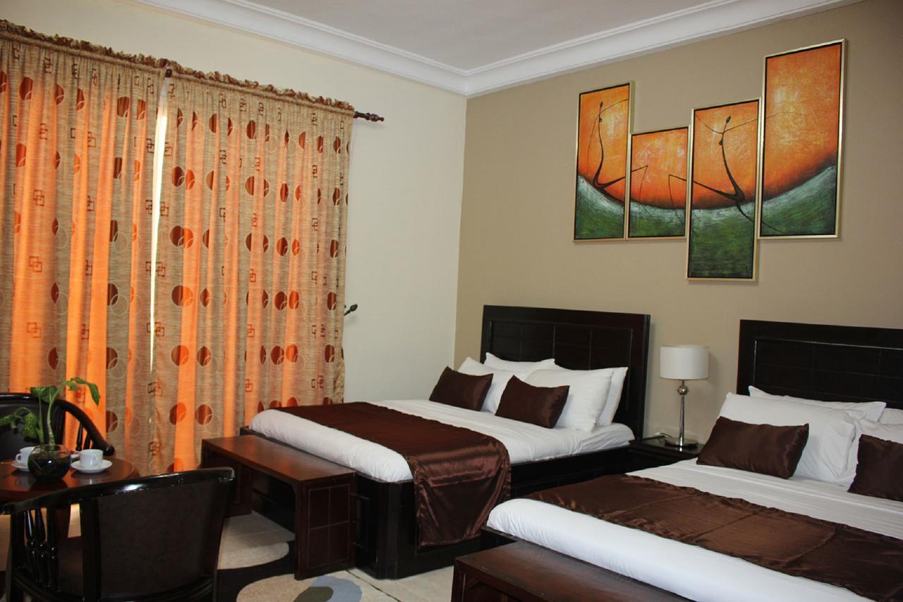 Palm Spring Resort Monrovia Buitenkant foto